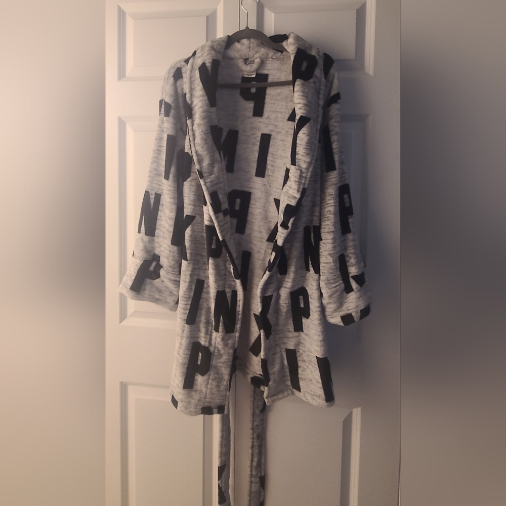 PINK Victoria's Secret Gray and Black Robe -NEW WITH OUT TAGS - Picture 5 of 5